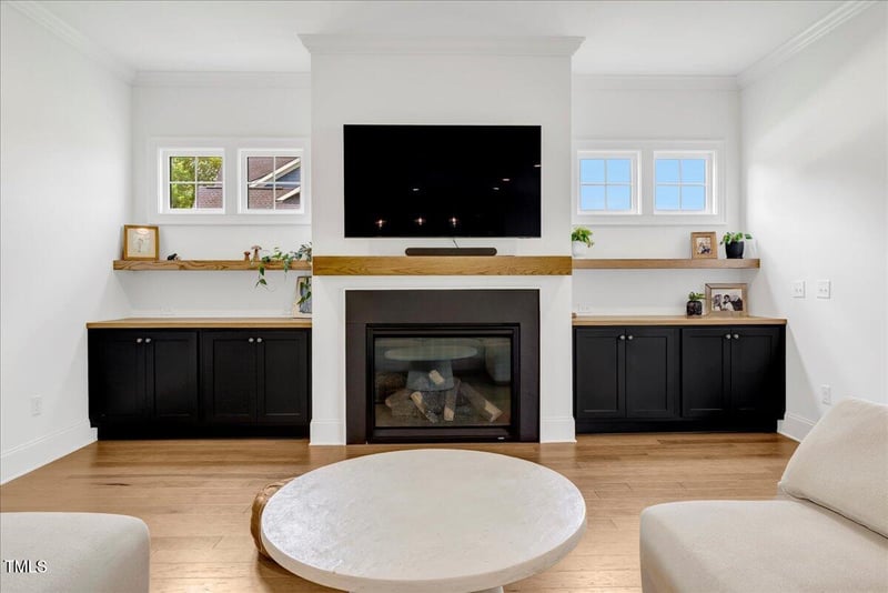 372 Meadow Walk Dr, Fuquay Varina, NC 27526