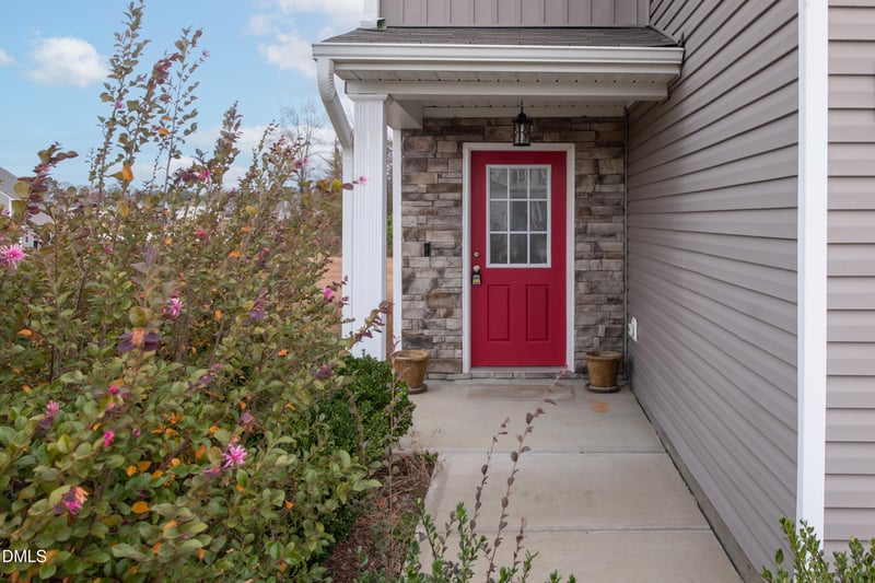 372 Mineral Spring Ln, Fuquay Varina, NC 27526