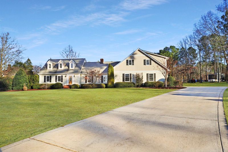 372 Oak St, Lillington, NC 27546