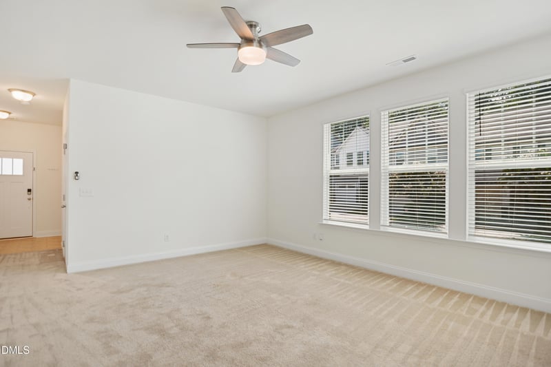 372 E Porthaven Way, Clayton, NC 27527