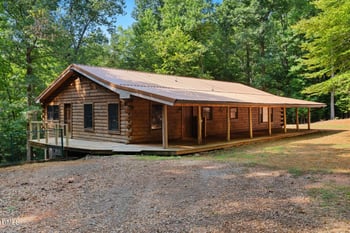 372 Round Fish Dr, Sanford, NC 27330
