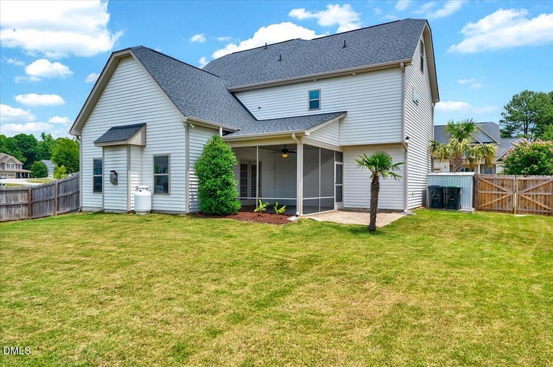 372 Sugarpine Trl, Clayton, NC 27520