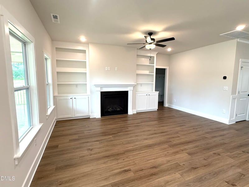372 Sweetfern Ln, Zebulon, NC 27597