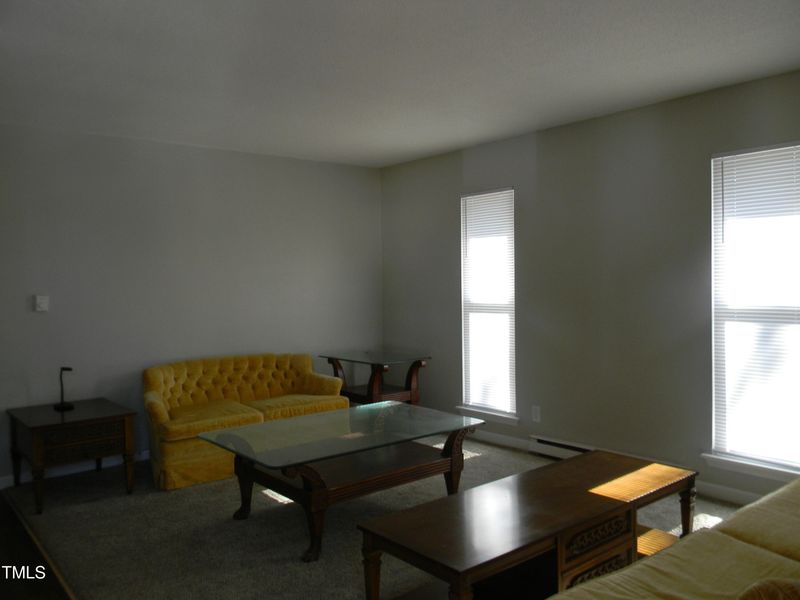 3720 Four Seasons Dr, Durham, NC 27707