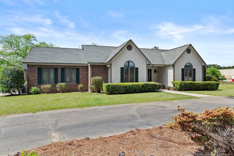 3720 Owen Dr, Fayetteville, NC 28306