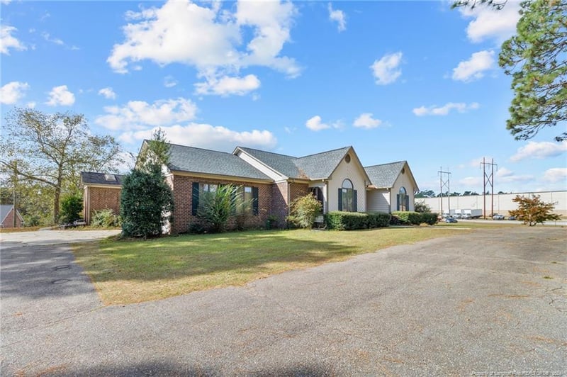 3720 Owen Dr, Fayetteville, NC 28306
