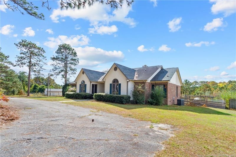 3720 Owen Dr, Fayetteville, NC 28306