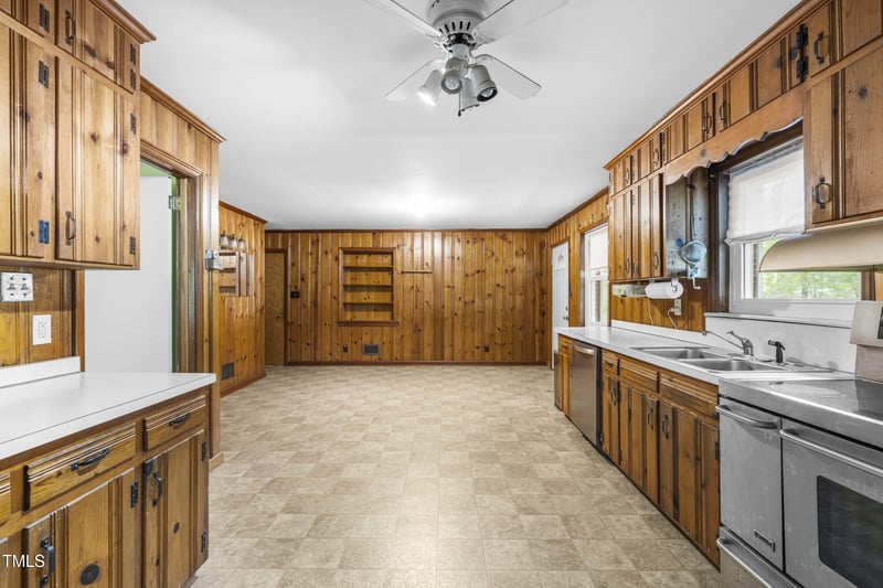 3721 Baugh St, Raleigh, NC 27604