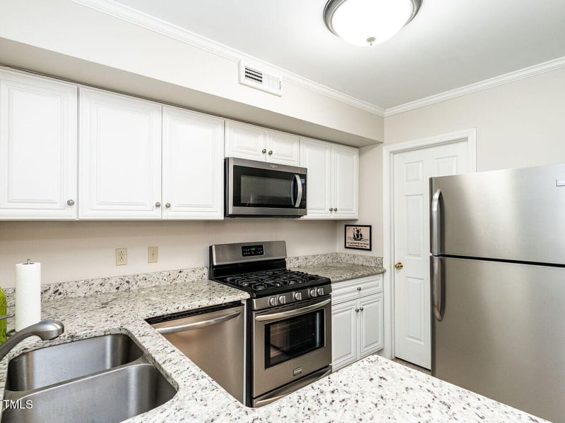 3721 Browning Pl, Raleigh, NC 27609