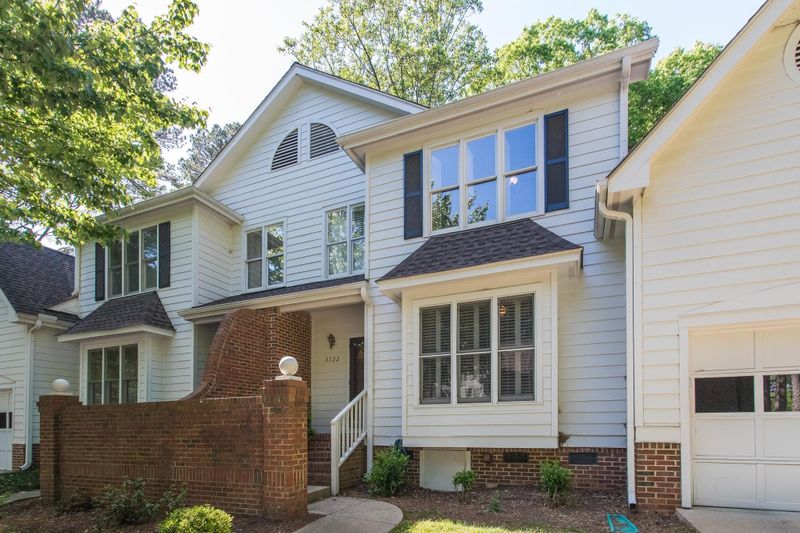 3722 Carnegie Ln, Raleigh, NC 27612