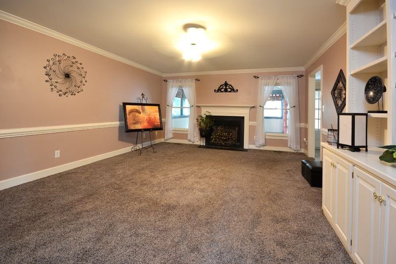 3723 Pickett Rd, Durham, NC 27705