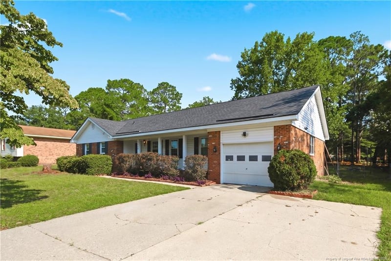 3724 Masters Dr, Hope Mills, NC 28348