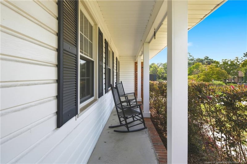 3724 Masters Dr, Hope Mills, NC 28348