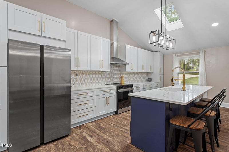 3725 Fernwood Dr, Raleigh, NC 27612