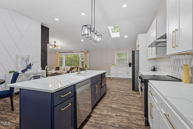 3725 Fernwood Dr, Raleigh, NC 27612