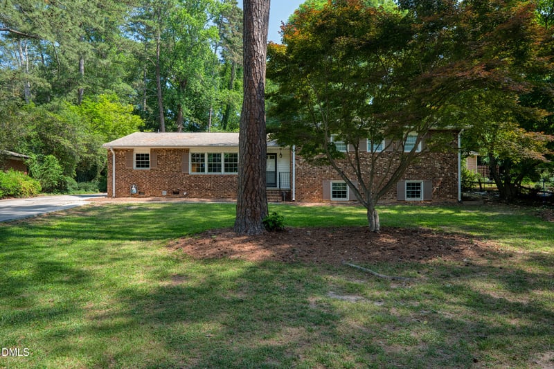 3726 Swift Dr, Raleigh, NC 27606
