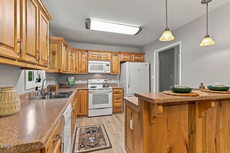 3728 Air Park Rd, Fuquay Varina, NC 27526
