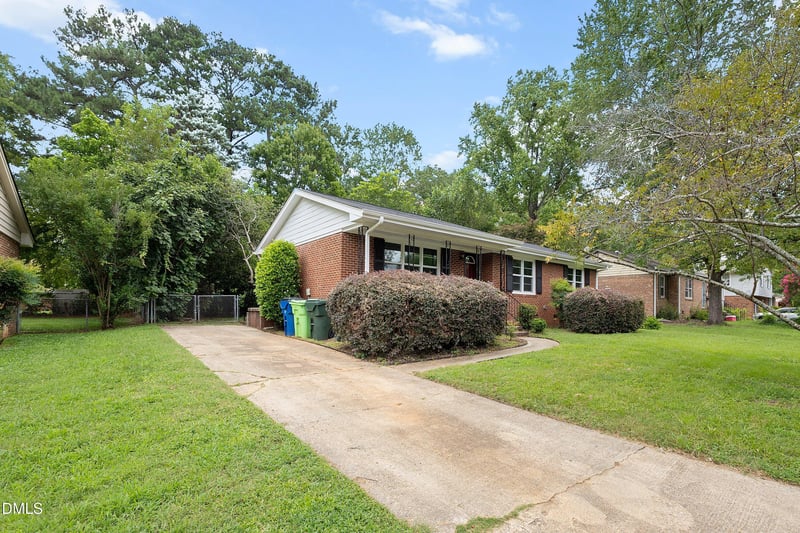 3729 Arrowwood Dr, Raleigh, NC 27604