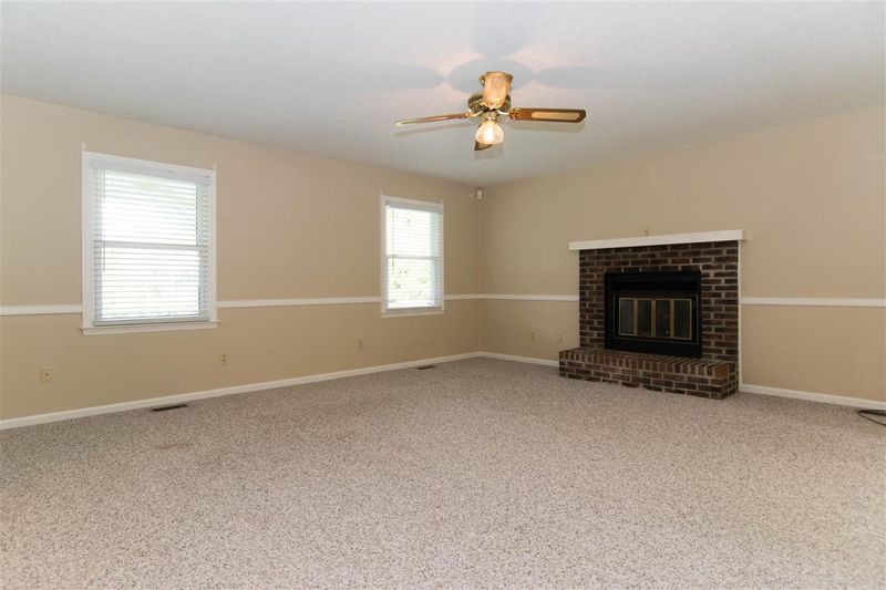 373 Skinner Rd, Four Oaks, NC 27524