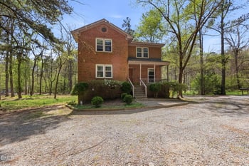 373 Umstead Dr #A-B, Chapel Hill, NC 27516