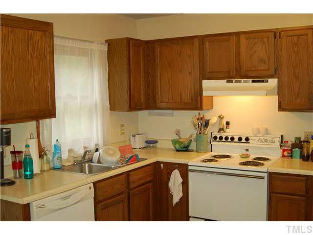 373 Umstead Dr, Chapel Hill, NC 27516