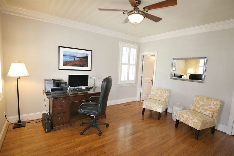3732 Falls River Ave, Raleigh, NC 27614