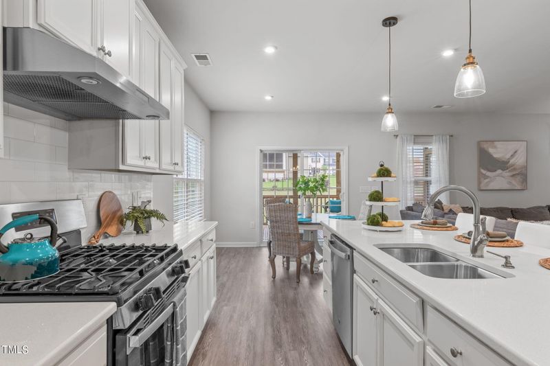 3732 Shires Edge Dr, New Hill, NC 27562