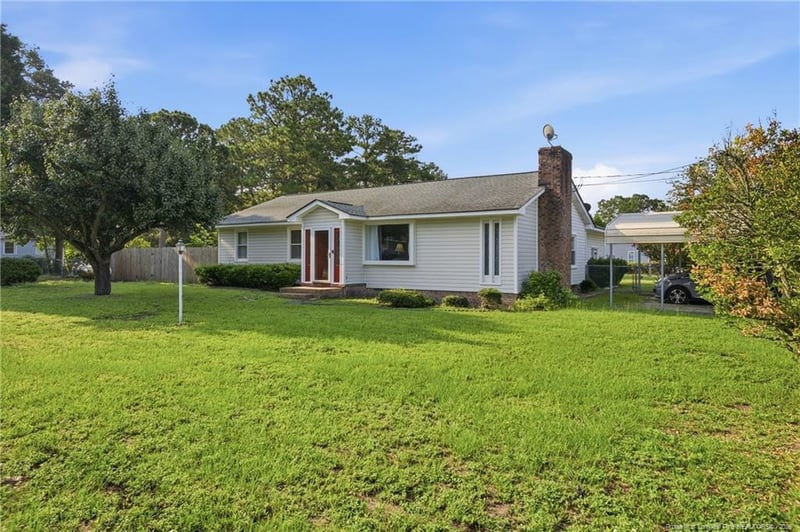 3733 Carlos Ave, Fayetteville, NC 28306
