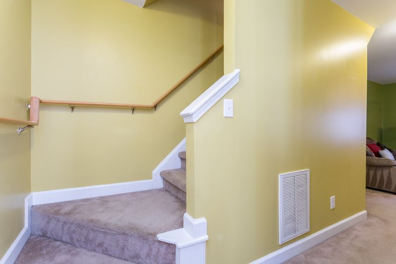 3733 Cashew Dr, Raleigh, NC 27616