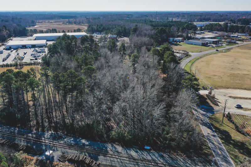 3733 Powhatan Rd, Clayton, NC 27527