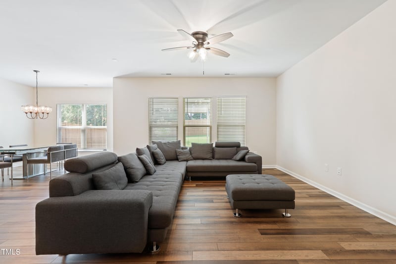 3735 Autumn Creek Dr, Fuquay Varina, NC 27526