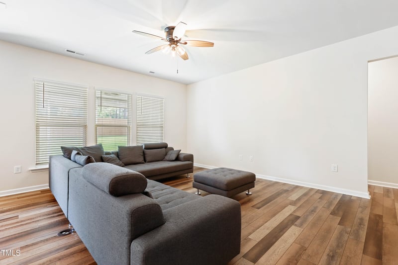 3735 Autumn Creek Dr, Fuquay Varina, NC 27526