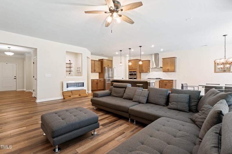 3735 Autumn Creek Dr, Fuquay Varina, NC 27526