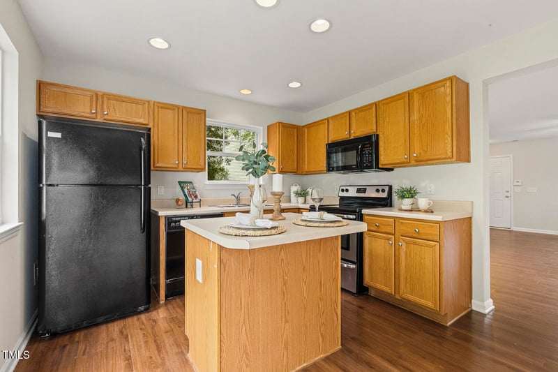 3735 Bison Hill Ln, Raleigh, NC 27604