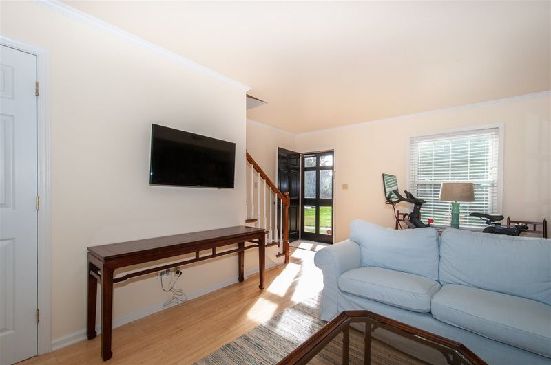 3735 Jamestown Cir, Raleigh, NC 27609