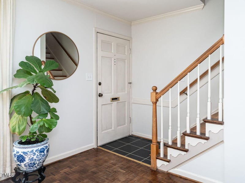 3736 Jamestown Cir, Raleigh, NC 27609