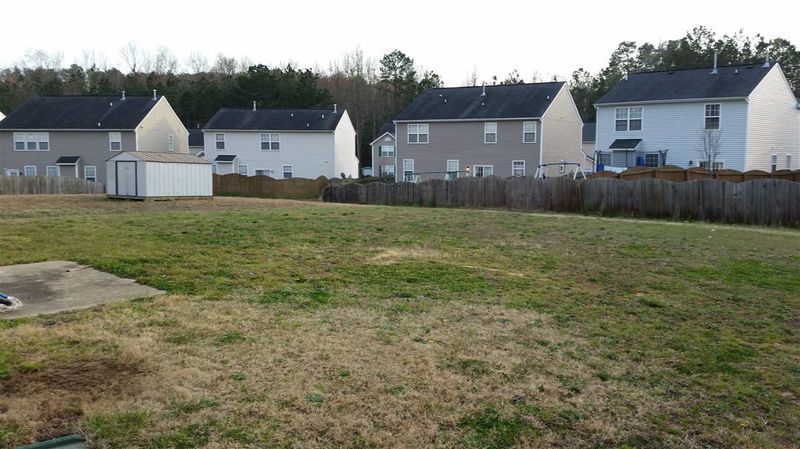 3738 Rivermist Dr, Raleigh, NC 27610