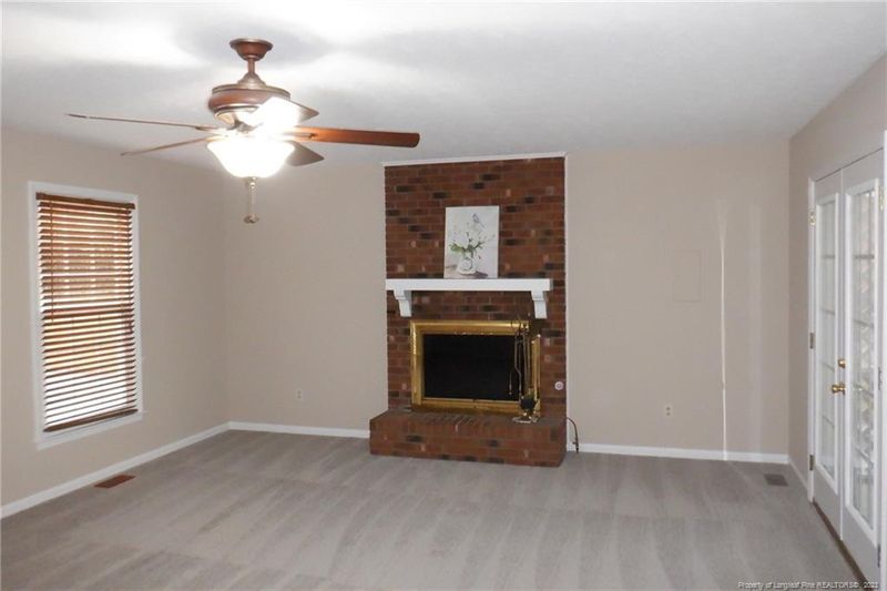 374 Saddle Ridge Rd, Fayetteville, NC 28311