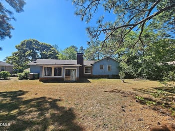 3748 Masters Dr, Hope Mills, NC 28348