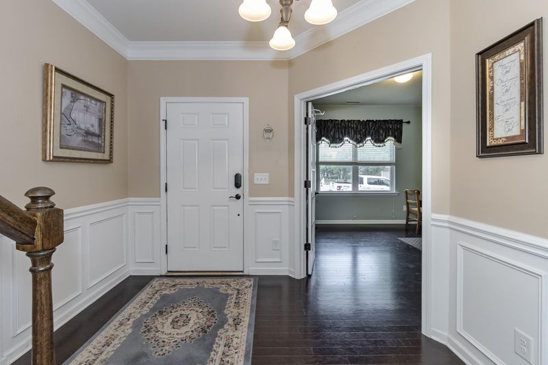 3749 Althorp Dr, Raleigh, NC 27616