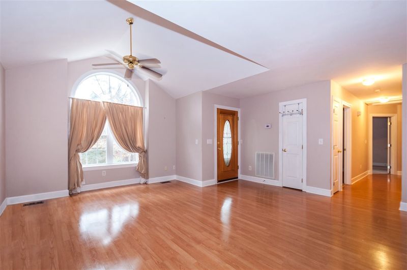 375 Cherrylaurel Dr, Youngsville, NC 27596