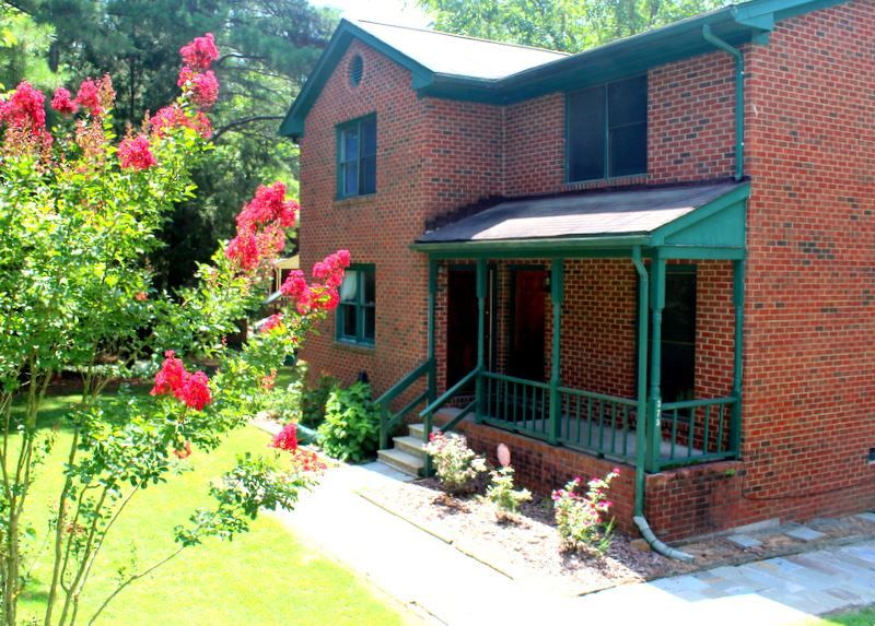 375 Umstead #B, Chapel Hill, NC 27516