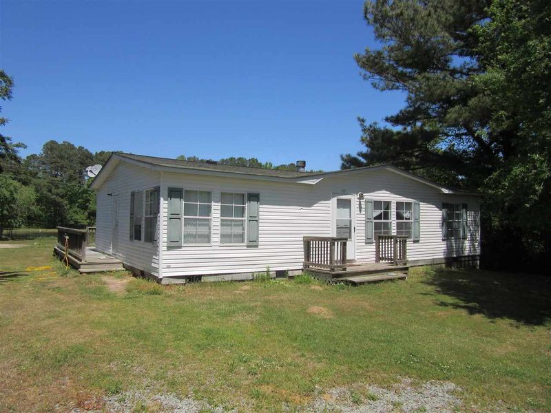 3751 Browns Pond Rd, Selma, NC 27576