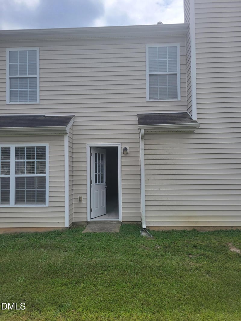 3755 Burtons Barn St, Raleigh, NC 27610