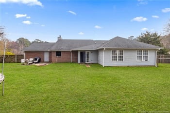 376 Woodberry Cir, Raeford, NC 28376