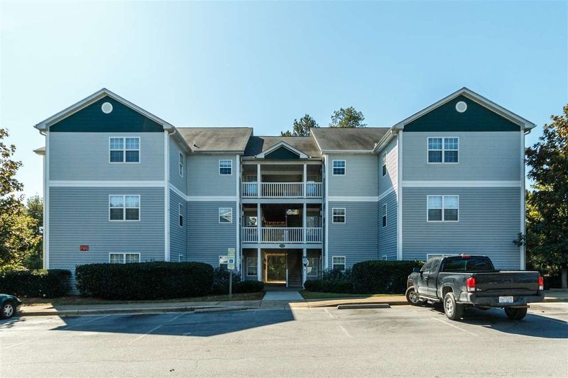 3770 Pardue Woods Pl #303, Raleigh, NC 27602