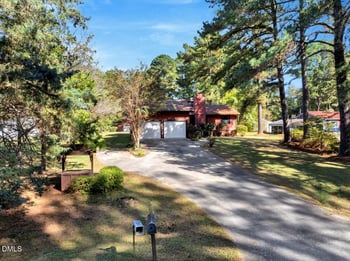 378 Daniel Boone Trl, Henderson, NC 27537