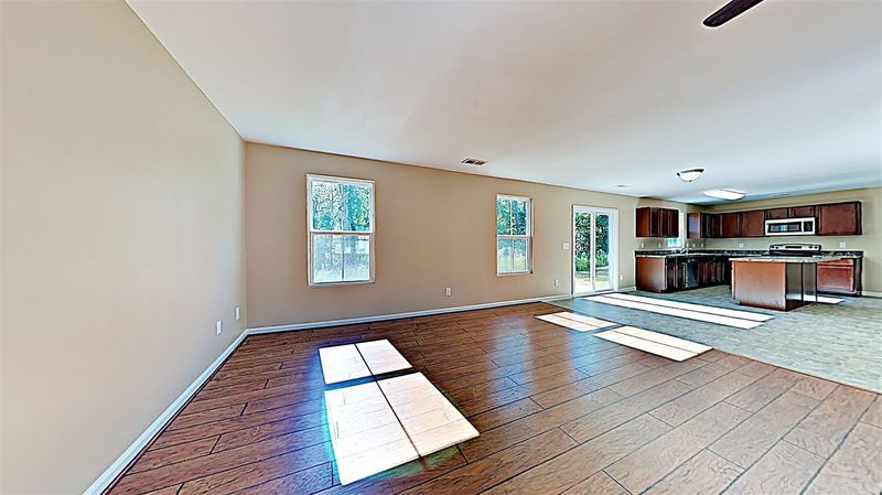378 Fieldspar Ln, Clayton, NC 27520