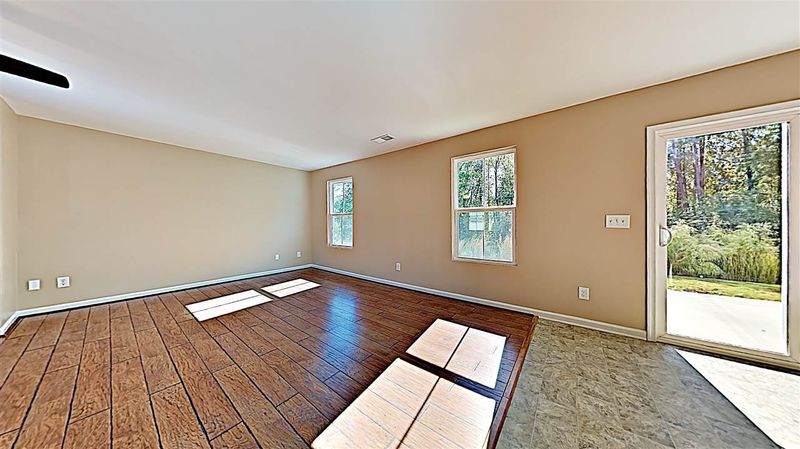 378 Fieldspar Ln, Clayton, NC 27520
