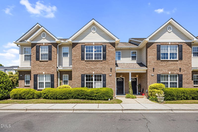379 Willhaven Dr, Fuquay Varina, NC 27526